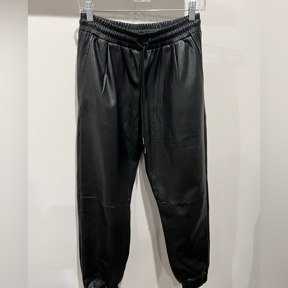 Bohme Sahara Vegan Faux Leather Women’s Black Jogger Pants Size Medium - Picture 3 of 15